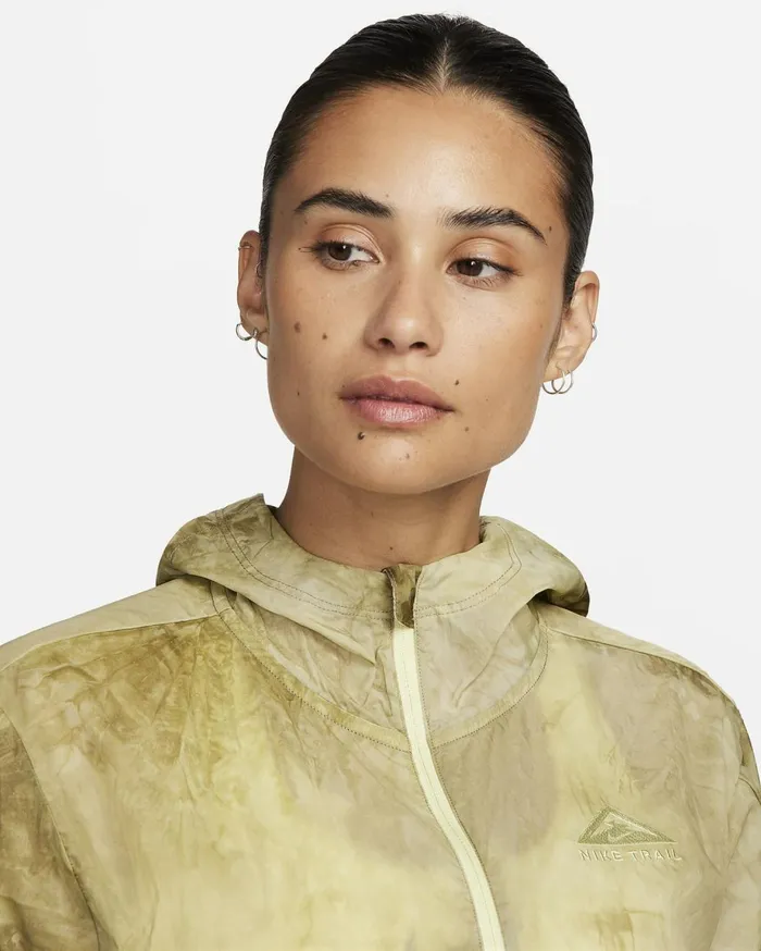 All Clothing Women Nike Repel Neutral Oliveluminous Greenluminous Green