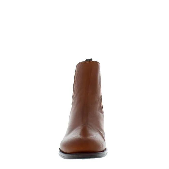 Carl Scarpa Jax Tan Leather Chelsea Boots Women Leather Ankle Boots