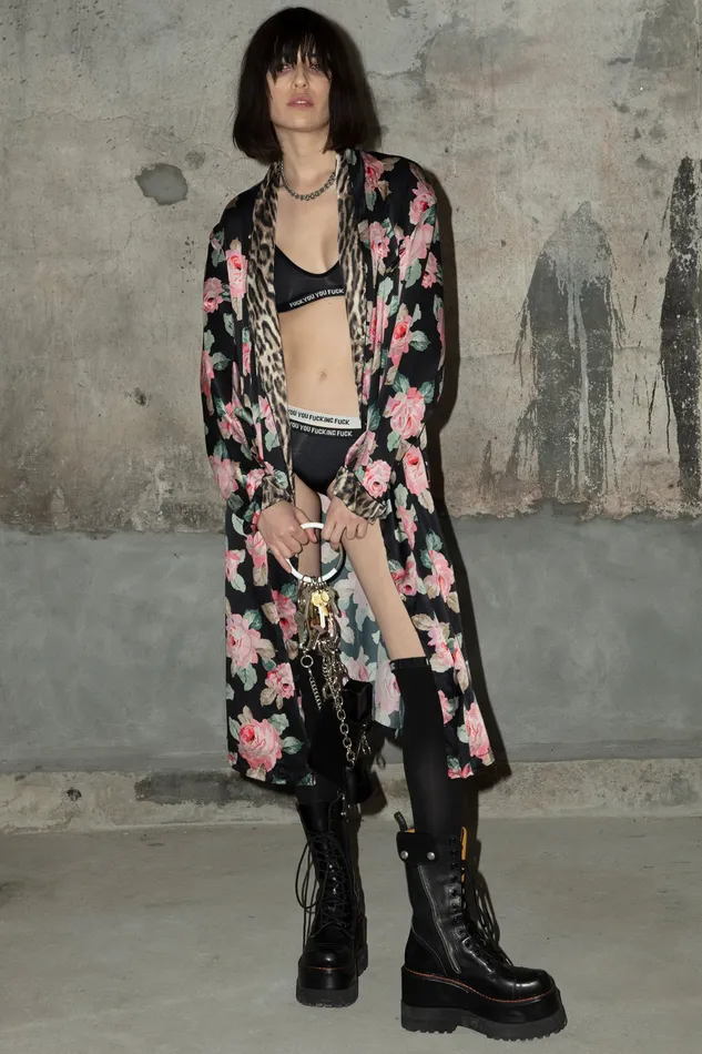 Jackets and Coats Women Smoking Robe With Piping 8211 Black Floral R13