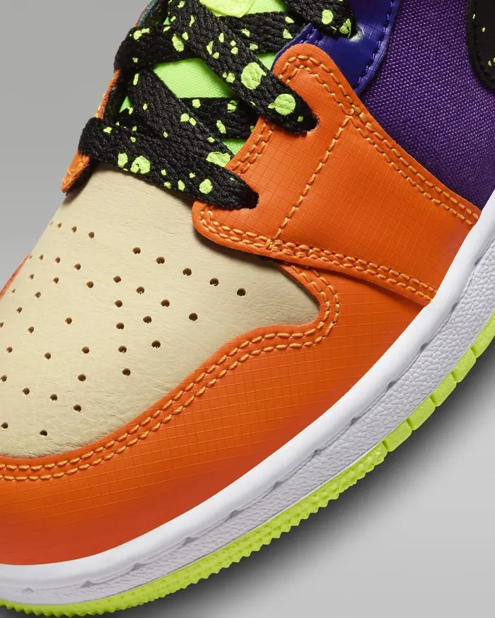 Jordan Kids Nike Air Jordan 1 Mid SE Voltvivid Orangeteam Goldblack