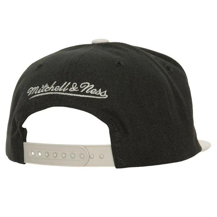 Mitchell and Ness Circle Splash Snapback Los Angeles Raiders Men Hats and Headwear Mitchell and Ness Circle Splash Snapback Los Angeles Raiders Men Hats and Headwear