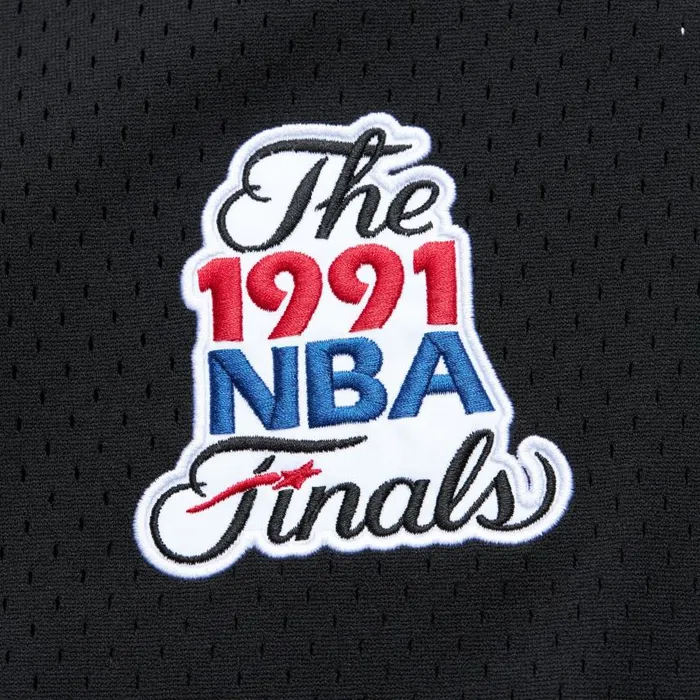 Mitchell and Ness Fashion Mesh VNeck Vintage Logo Chicago Bulls Men TShirts and Tops Mitchell and Ness Fashion Mesh VNeck Vintage Logo Chicago Bulls Men TShirts and Tops