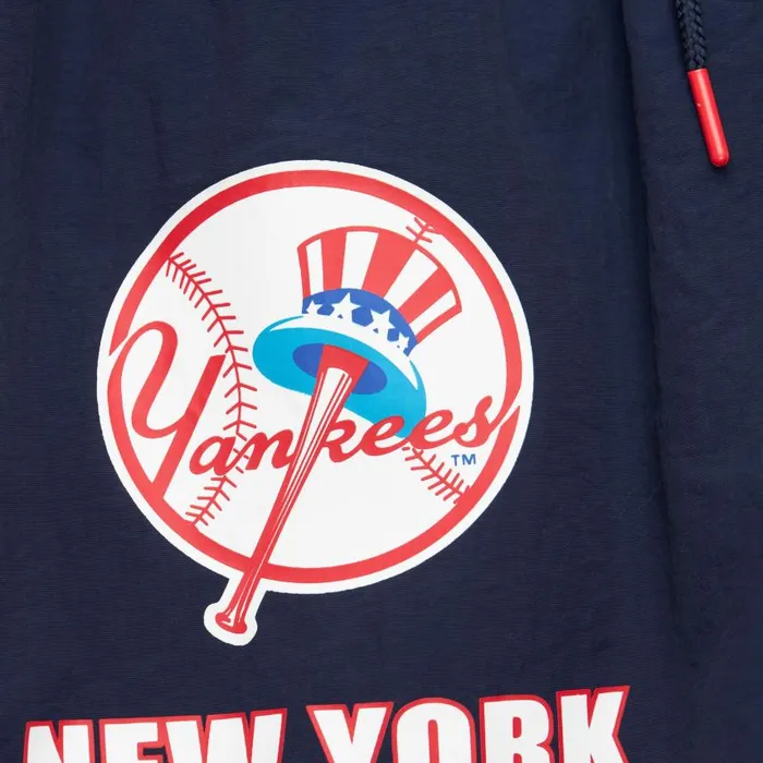 Mitchell and Ness Multi Hit Nylon Shorts Vintage Logo New York Yankees Men Shorts Mitchell and Ness Multi Hit Nylon Shorts Vintage Logo New York Yankees Men Shorts