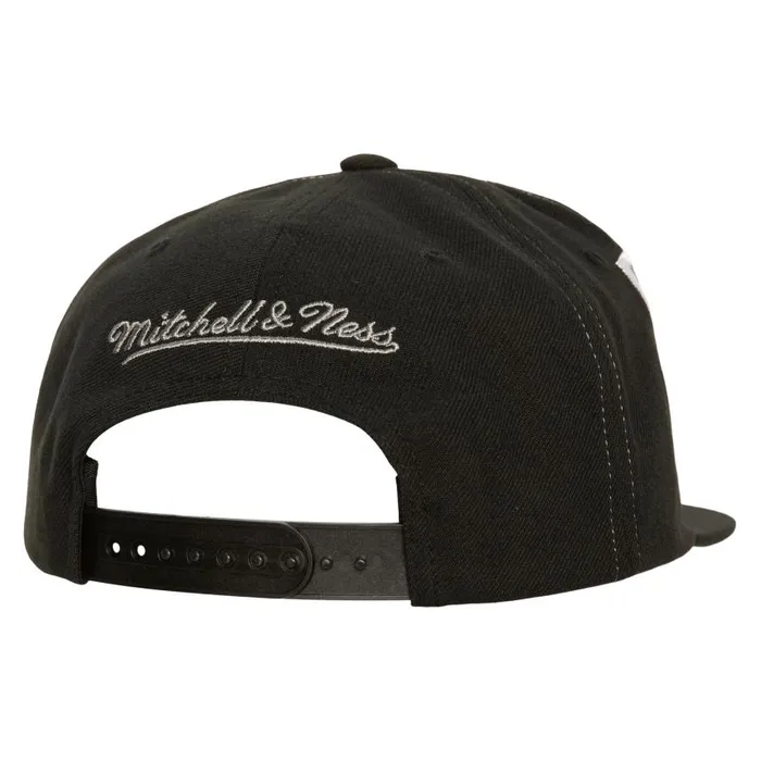 Mitchell and Ness Varsity Bust Snapback Brooklyn Nets Men Hats and Headwear Mitchell and Ness Varsity Bust Snapback Brooklyn Nets Men Hats and Headwear