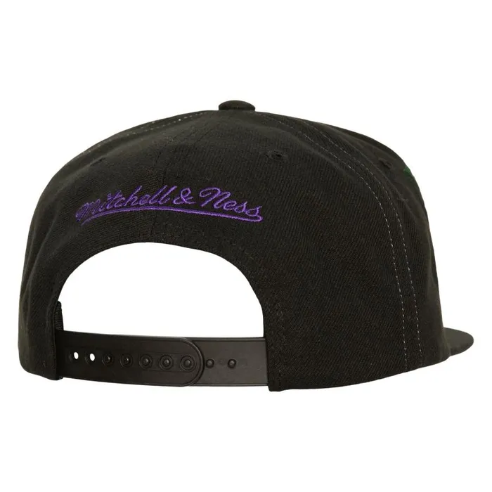 Mitchell and Ness Varsity Bust Snapback HWC Milwaukee Bucks Men Hats and Headwear Mitchell and Ness Varsity Bust Snapback HWC Milwaukee Bucks Men Hats and Headwear