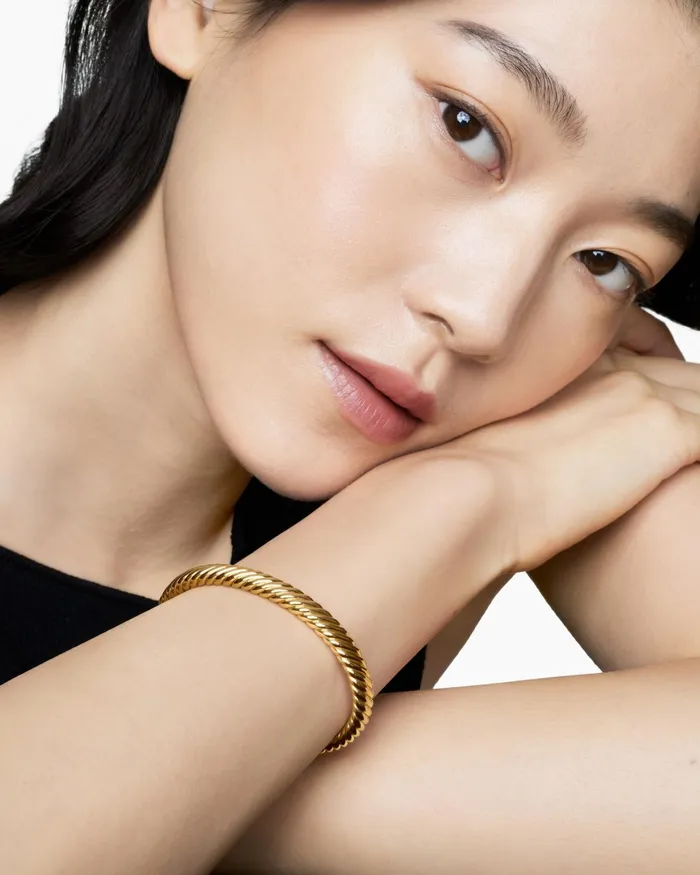 Modern Oval Cablespira Bracelet In 18K Yellow Gold 7mm Women David Yurman Cuff Modern Oval Cablespira Bracelet In 18K Yellow Gold 7mm Women David Yurman Cuff