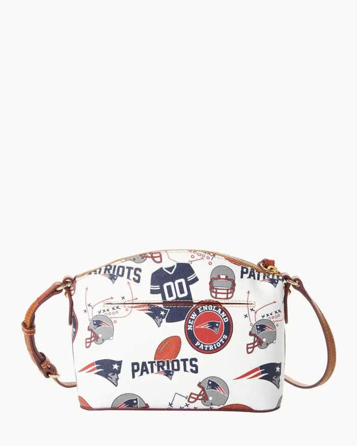 NFL Patriots Suki Crossbody Patriots Women Dooney and Bourke Crossbodies NFL Patriots Suki Crossbody Patriots Women Dooney and Bourke Crossbodies