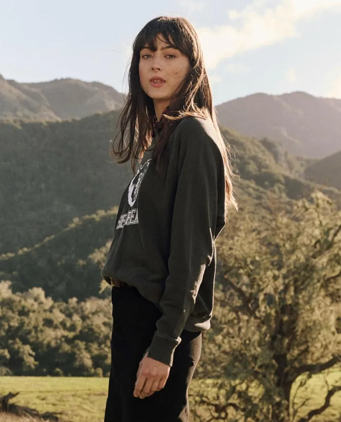 Novelty Tees and Sweats Women The Great The College Sweatshirt Graphic Washed Black With Bear Graphic Novelty Tees and Sweats Women The Great The College Sweatshirt Graphic Washed Black With Bear Graphic