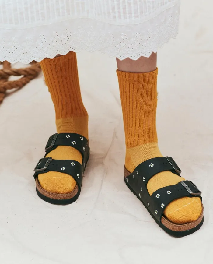Shoes Women The Great BIRKENSTOCK Arizona With Hand Painted Tooled Daisy Black Oiled Lea