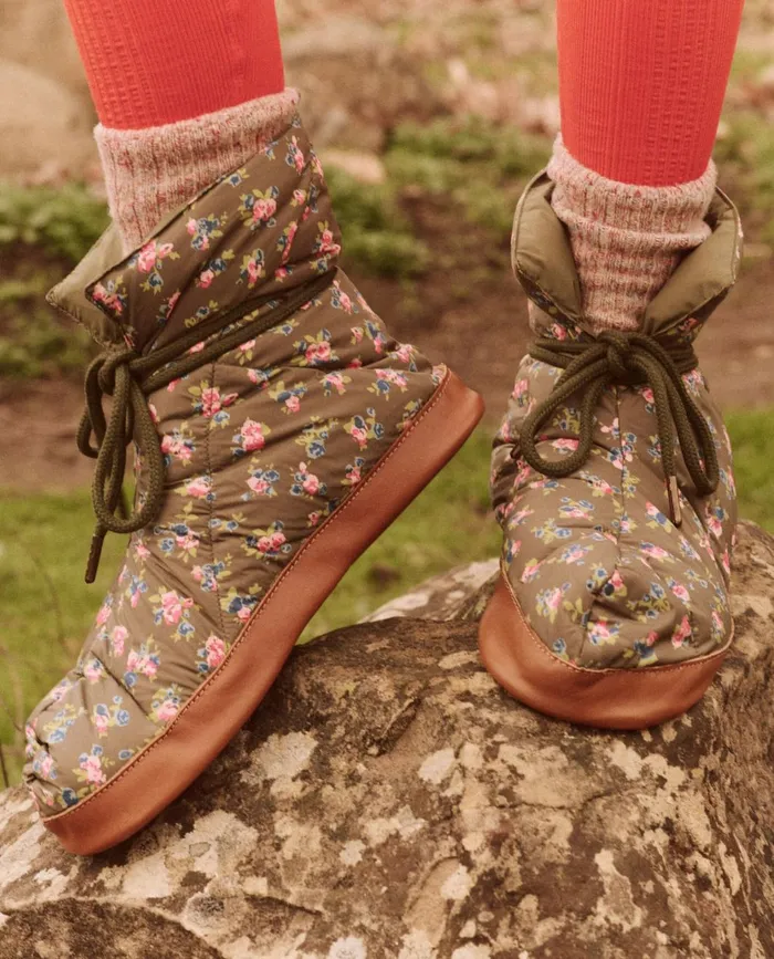 Shoes Women The Great The Down Quilted Puffer Slipper Cypress Basin Floral