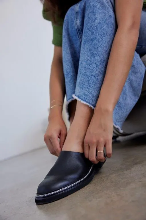 Sperry Flats and Loafers Women Sperry X Who What Wear Captain039s Mule Black Sperry Flats and Loafers Women Sperry X Who What Wear Captain039s Mule Black