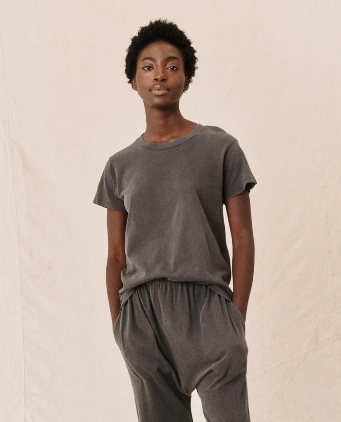 Tees Women The Great The Slim Tee Washed Black