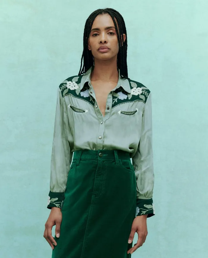 Tops Women The Great The Western Heritage Shirt Dried Sage Tops Women The Great The Western Heritage Shirt Dried Sage