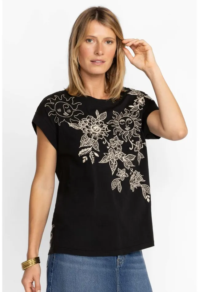 Women Addison Relaxed Tee Black Johnny Was Tops