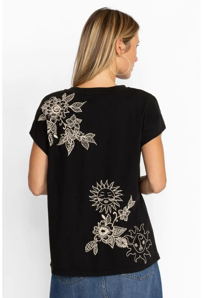 Women Addison Relaxed Tee Black Johnny Was Tops