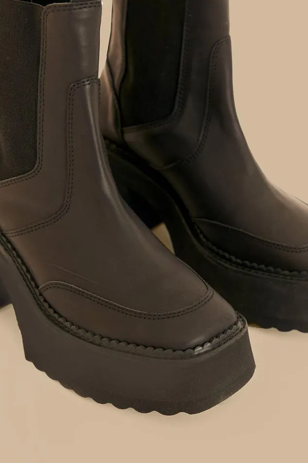 Women Boots and Sneakers Farm Rio Black Block Heel Chelsea Boot