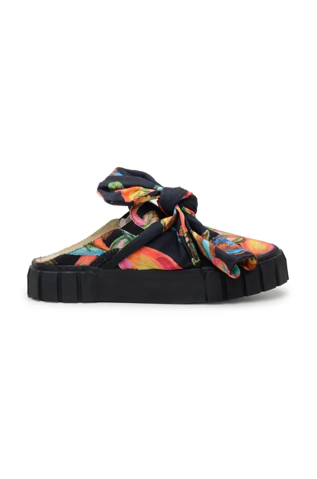 Women Boots and Sneakers Farm Rio Black Cashew Mule Sneaker With Bow