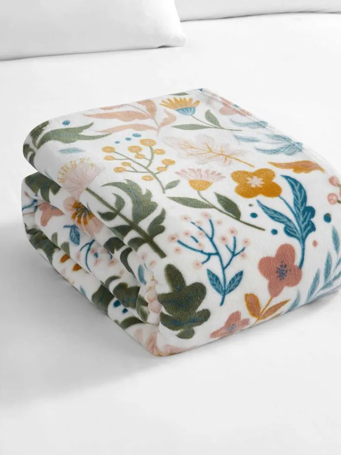 Women Jessica Simpson Blankets Mila Plush Throw In Blush