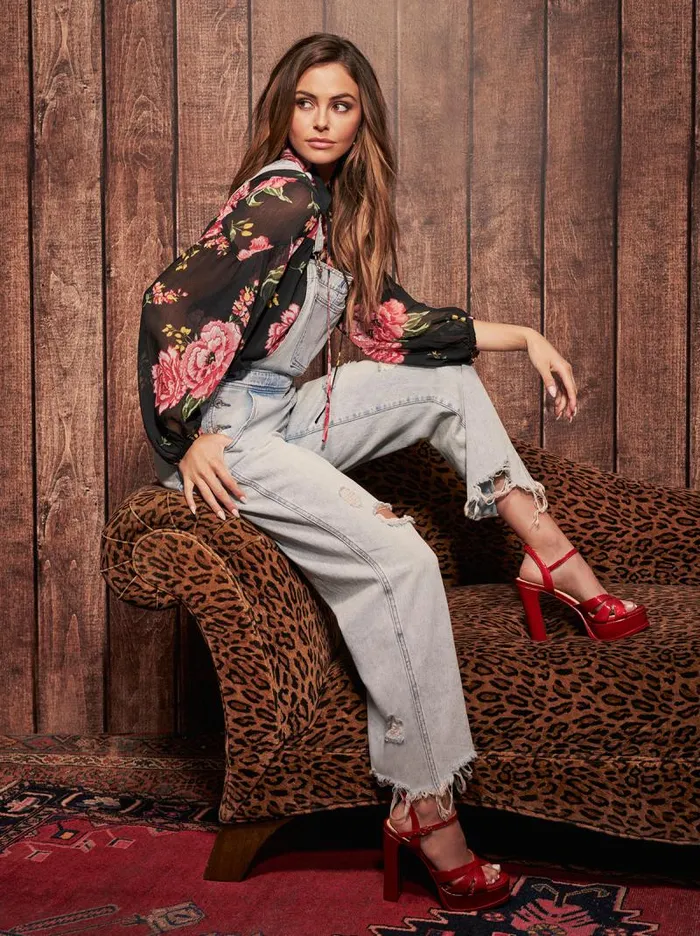 Women Jessica Simpson Tops and Tees Doris Blouse In Sketchy Roses
