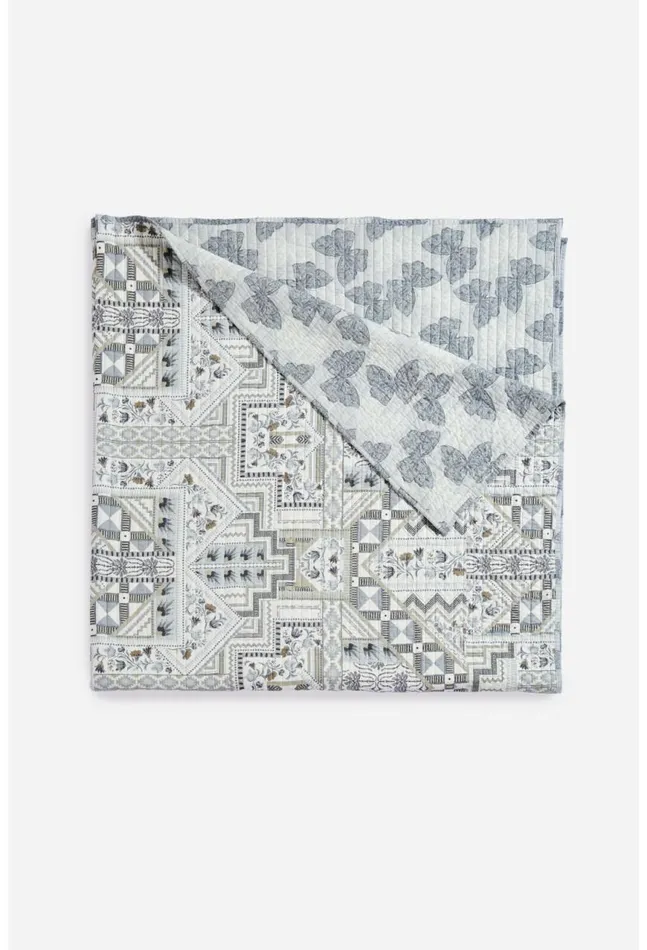 Women Santa Fe Reversible Quilt King Sand Johnny Was Bedding