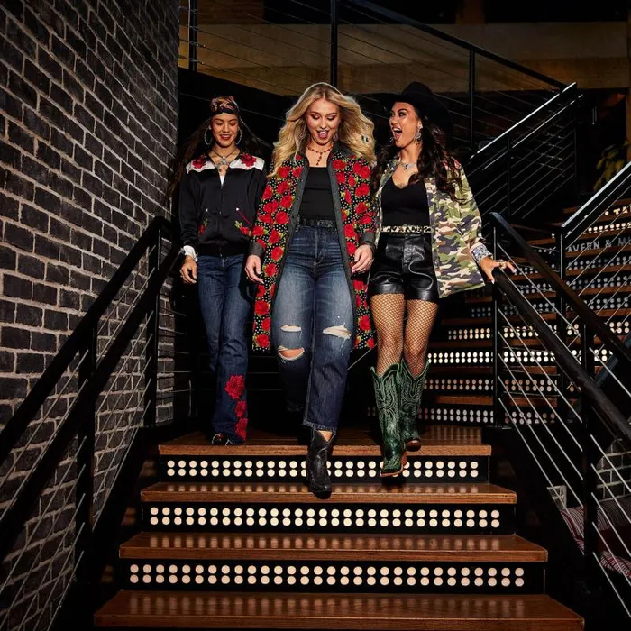 Women TShirts and Tops Ariat Camo Pride Rodeo Quincy Shirt Wild West Usa Women TShirts and Tops Ariat Camo Pride Rodeo Quincy Shirt Wild West Usa