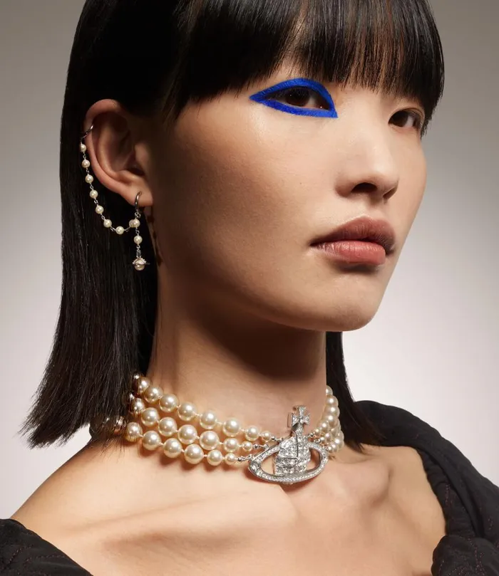 Women Three Row Pearl Bas Relief Choker Platinumpearlcrystal Vivienne Westwood Necklaces Women Three Row Pearl Bas Relief Choker Platinumpearlcrystal Vivienne Westwood Necklaces