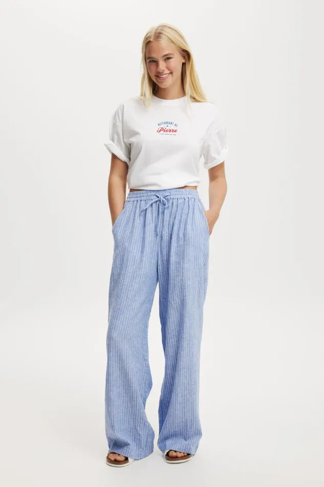 Women Tops Cotton On The Boxy Graphic Tee Restaurant De Pierre White Women Tops Cotton On The Boxy Graphic Tee Restaurant De Pierre White