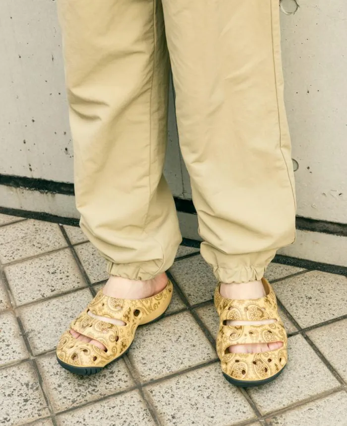 Yogui Arts Clogs Men KEEN SlipOns Yogui Arts Clogs Men KEEN SlipOns